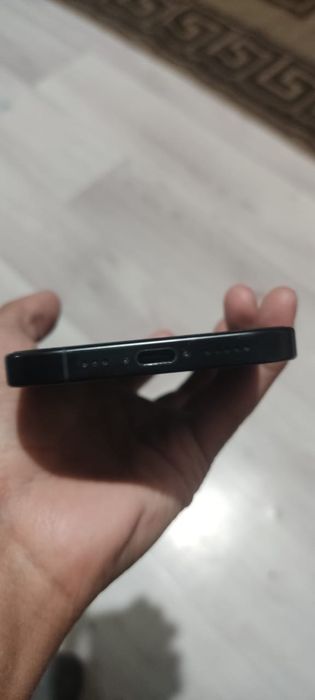 Продам Iphone 16 pro