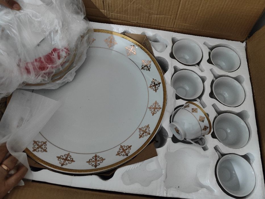 Набор посуда 138 предметов, новый