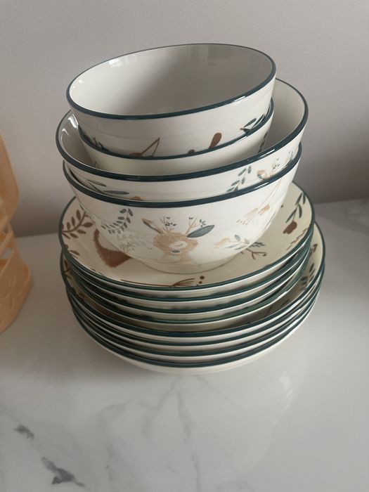 Набор посуды красивый