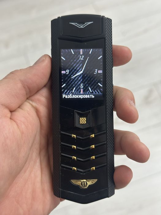 Vertu bentley телефон кнопочный