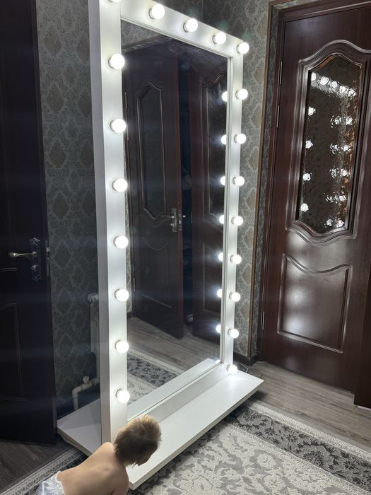 Продам Зеркало LED почти новое