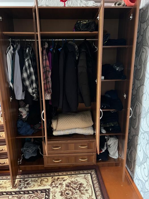 Продам шкаф для одежды
