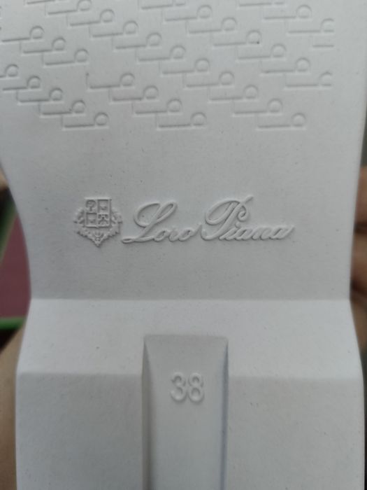 Продам новые мюли "Loro Piano"