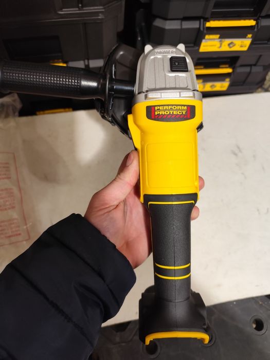Безчетков акумулаторен ъглошлайф DeWALT DCG407 100% оригинален