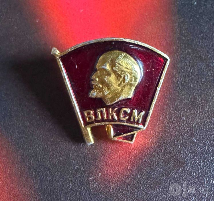 Советские значки - 5 ШТ ЗА 100000