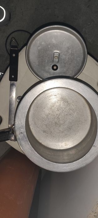 Продавам Тенджера под налягане