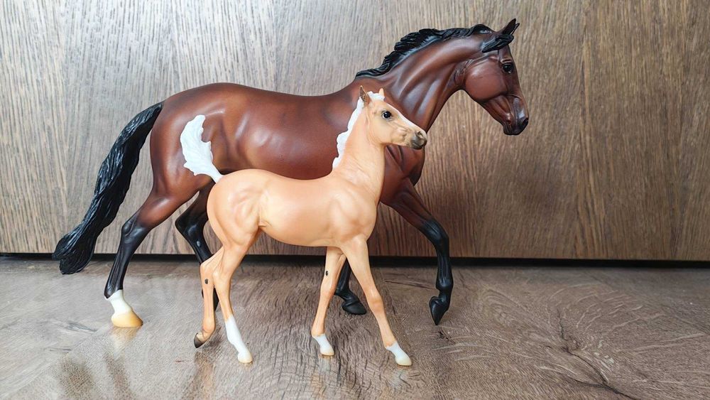 Колекционерски фигурки коне BREYER