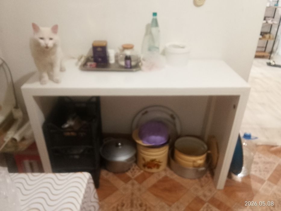 Срочно продам стол Икеа