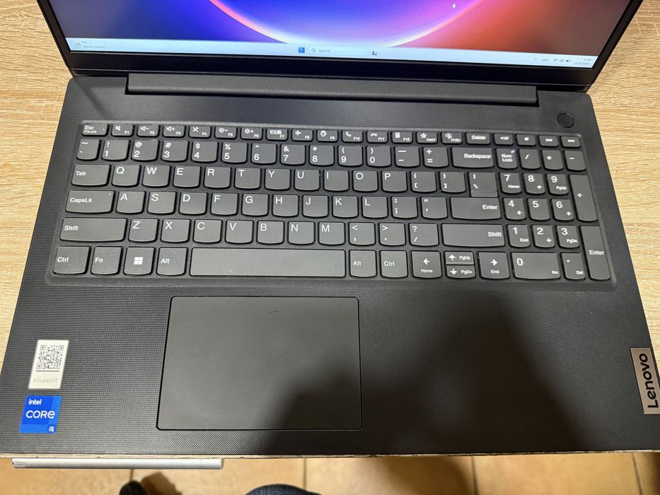 Lenovo v15 g4  i3-gen13
