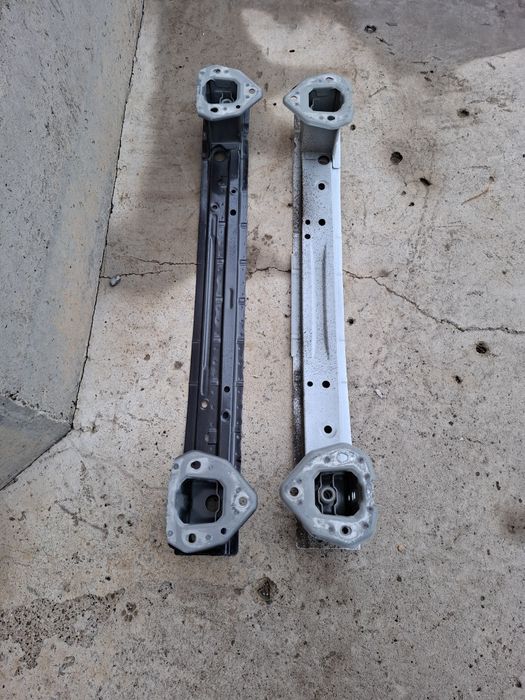 Усилитель заднего бампера