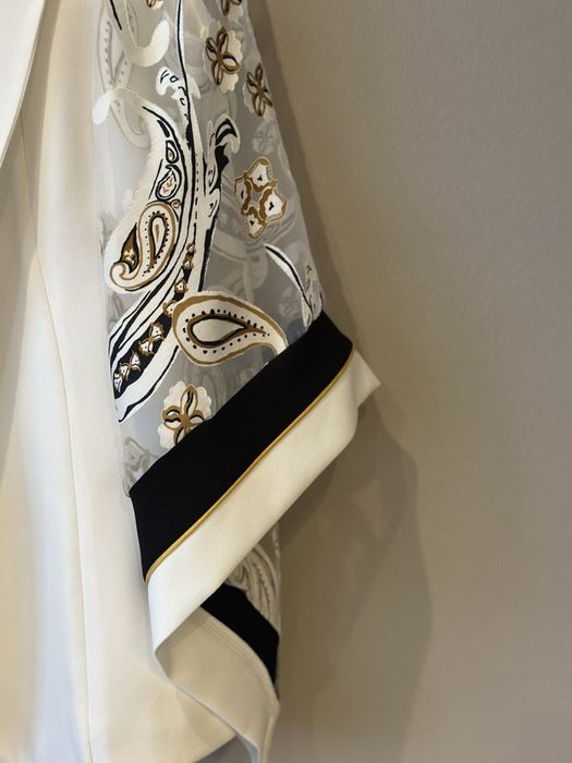 Костюм с панталон Mannote (тип Кимоно) - 38 номер, 150 лв.