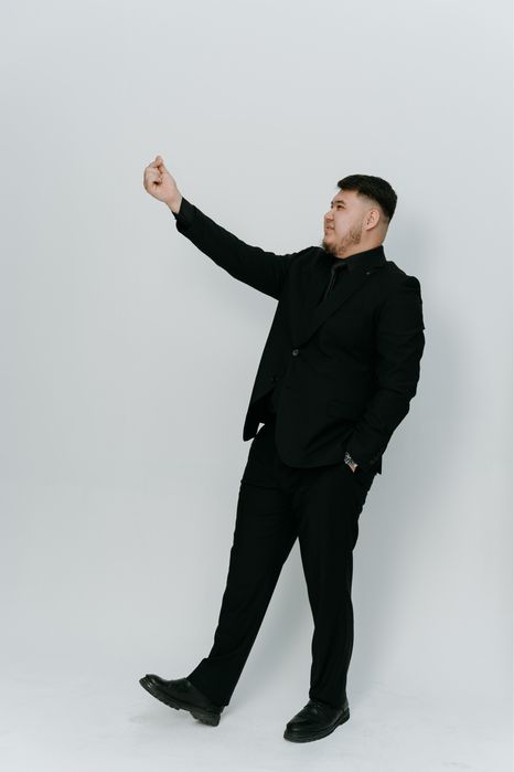 Ведущий шоумен конферансье