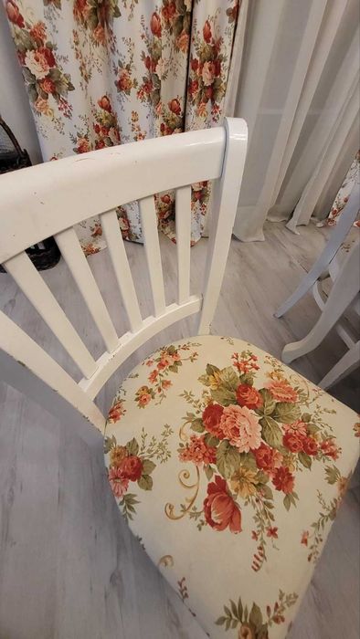 Трапезна маса с шест стола