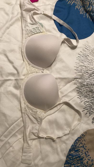 Sutiene noi cu eticheta si fara VS, Pink, CK, H&M, Ellen Traicy