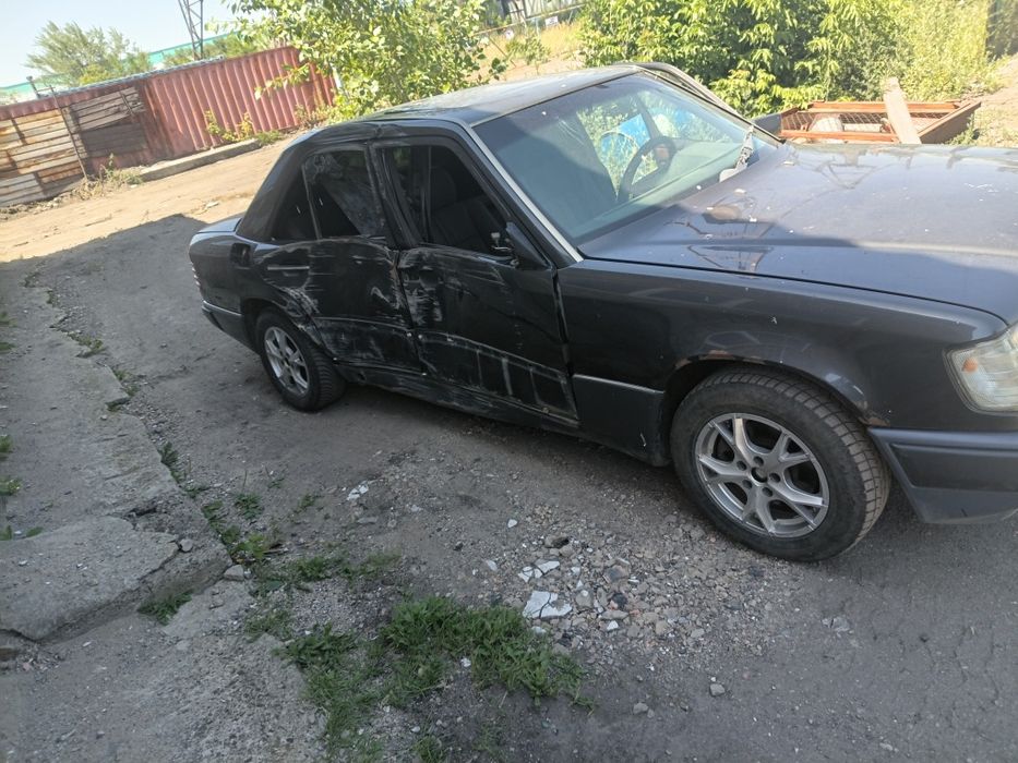 Мерседес 124 по запчастям