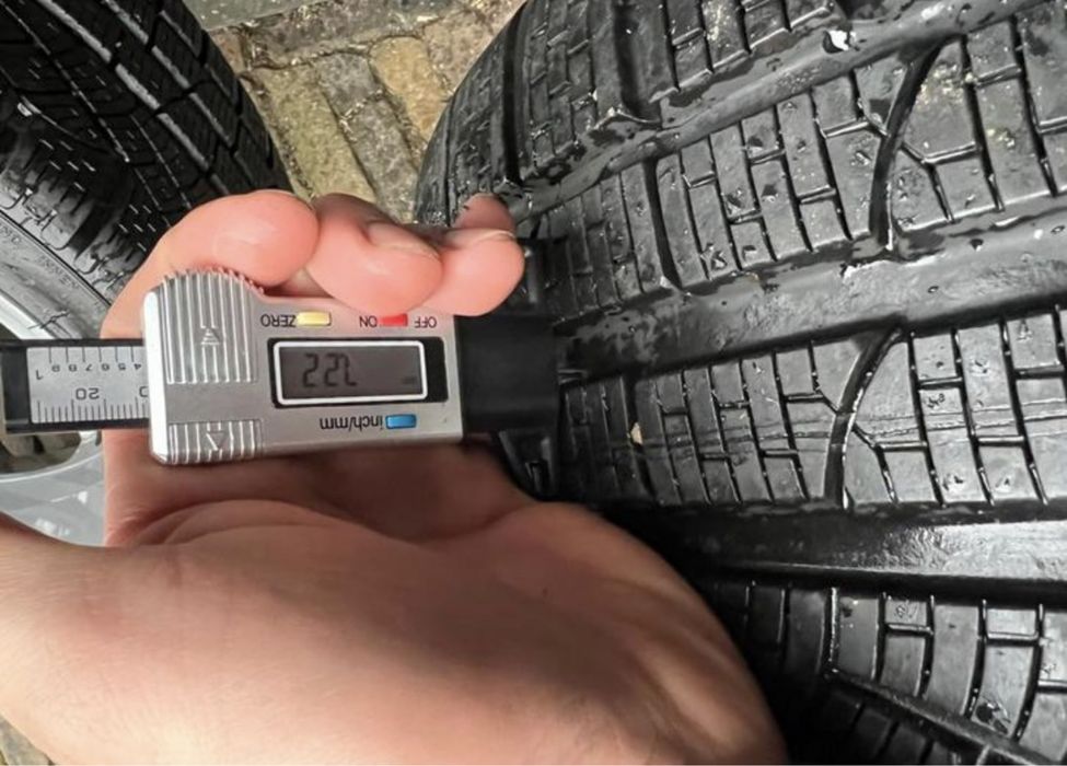 Asron martin джанти 20 цола ( Зимни гуми )