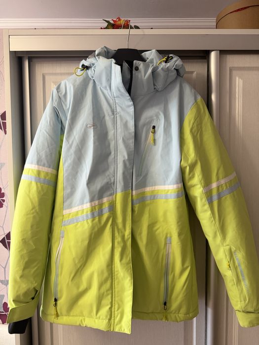 Костюм горнолыжный