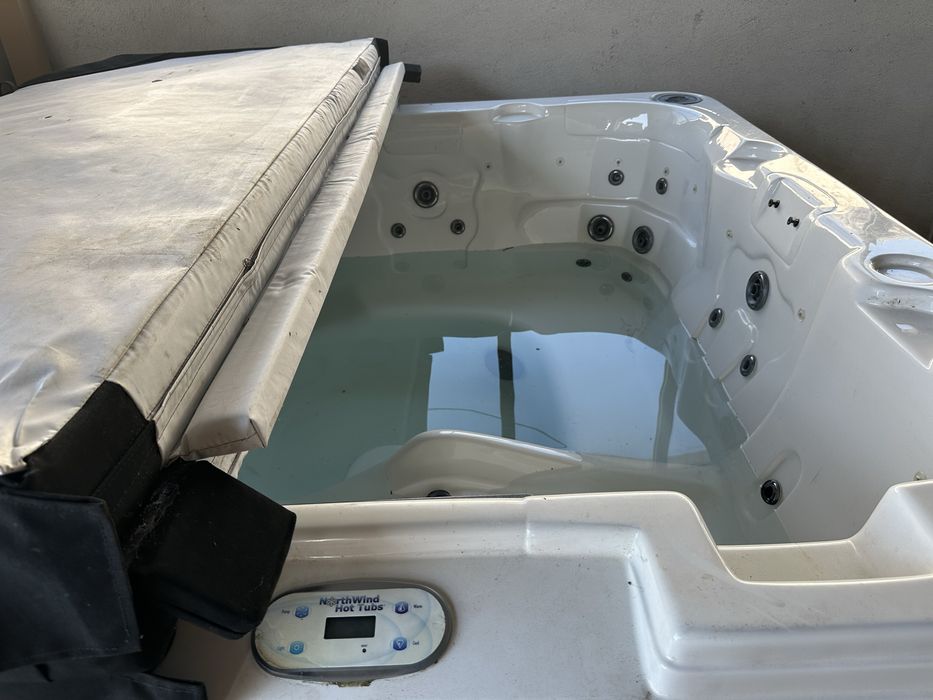 Градинско  Американско  джакузи , 6 места