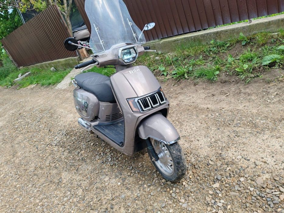 Scuter 49  cm  BSK LEON  fără permis