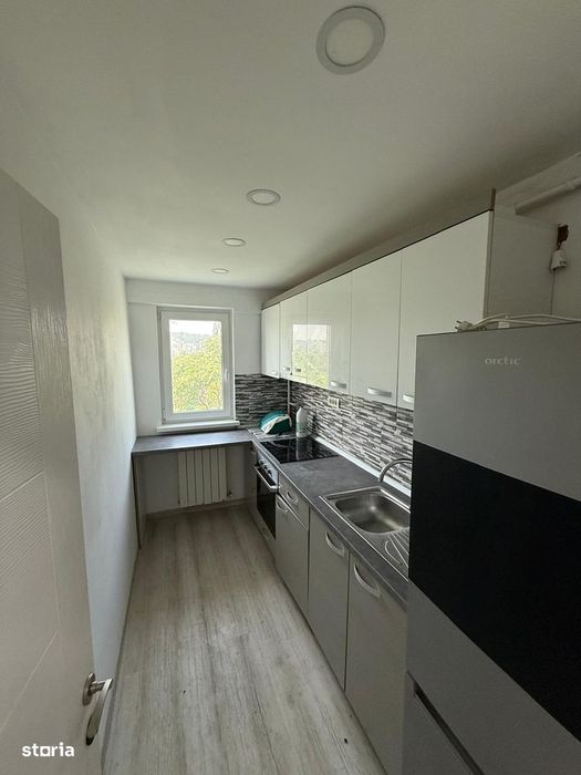 Apartament 3 camere, Zona Garii, etaj 4, RENOVAT, 8min de "A.I.Cuza"