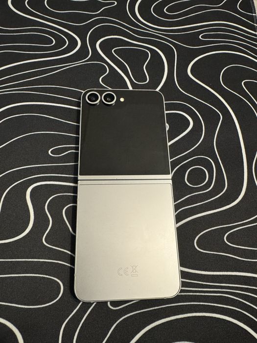 Samsung Galaxy Z flip 6