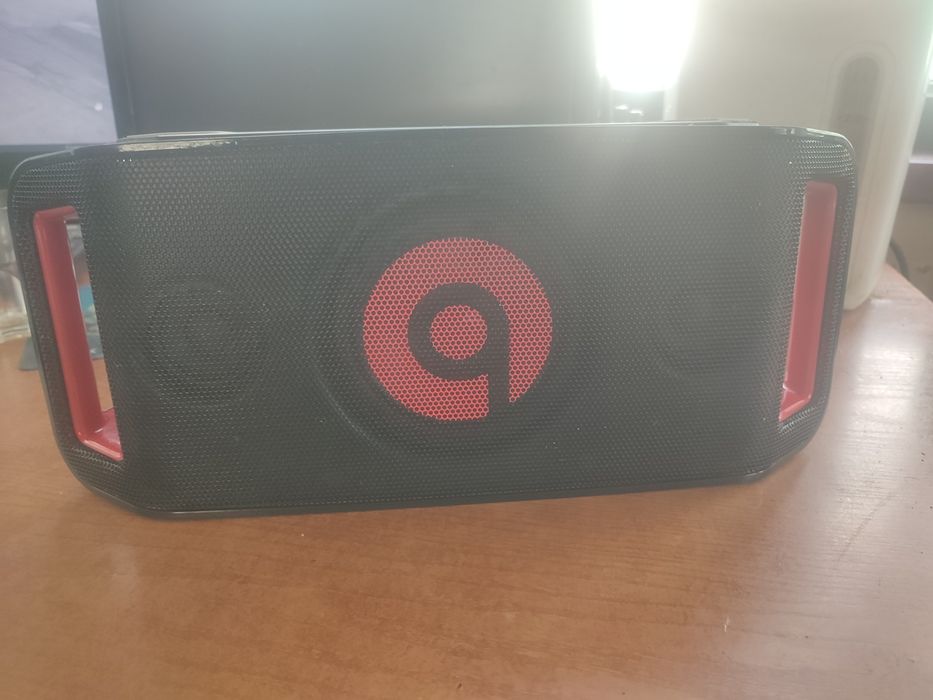 Колонка beats by dr,dre мощный