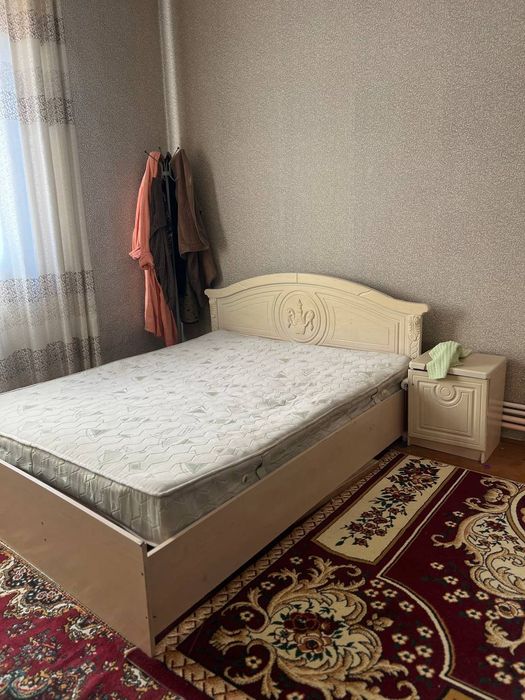 Yotoqxona mebellari komplekti sotiladi