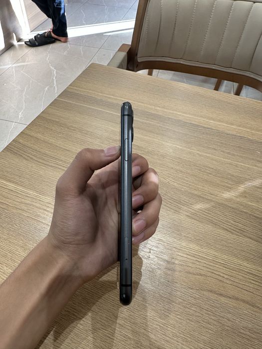 Iphone 11, 74% qora , 64GB, Yech yeri achilmagan hammeri original