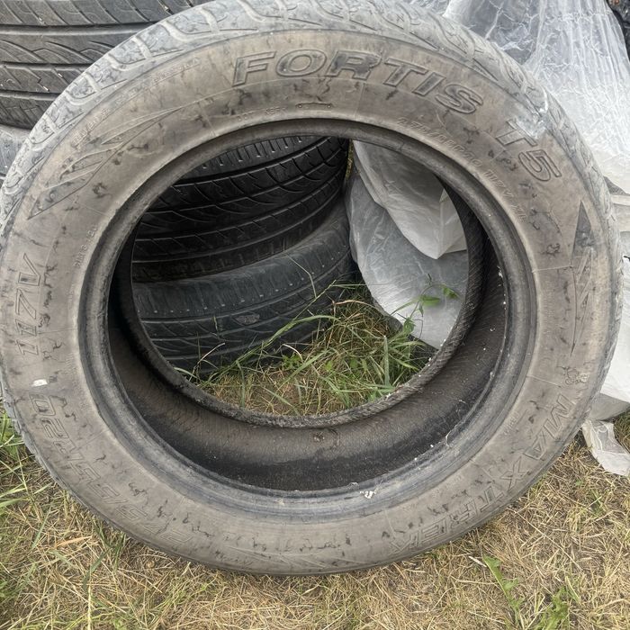 Продам летние  шины R20
