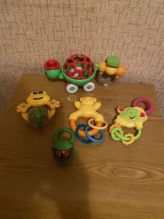 Продаю игрушки смотрите фото все и мои обьявления пишите в телеграм и