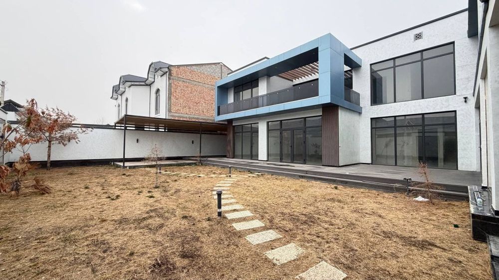 Ховли уй сотилади