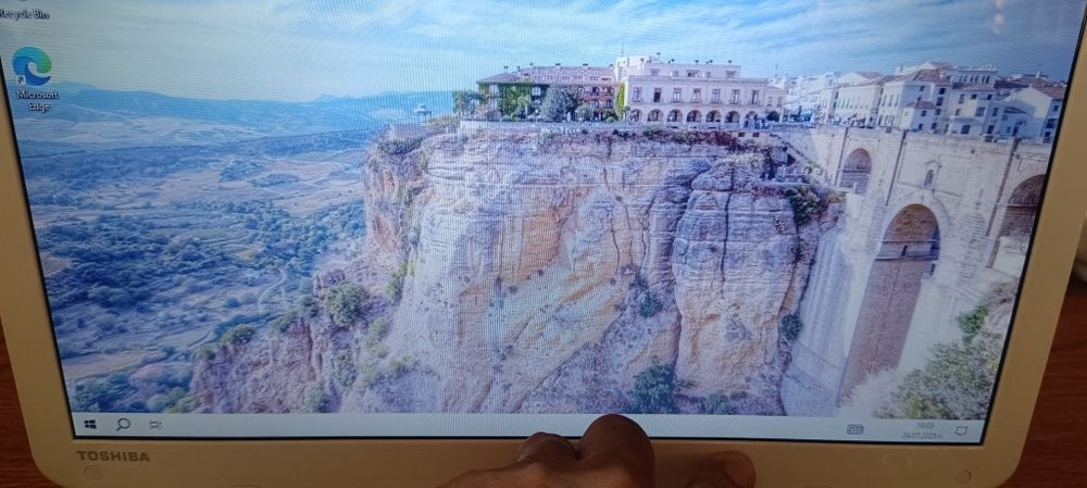 Лаптоп Toshiba Satellite L50