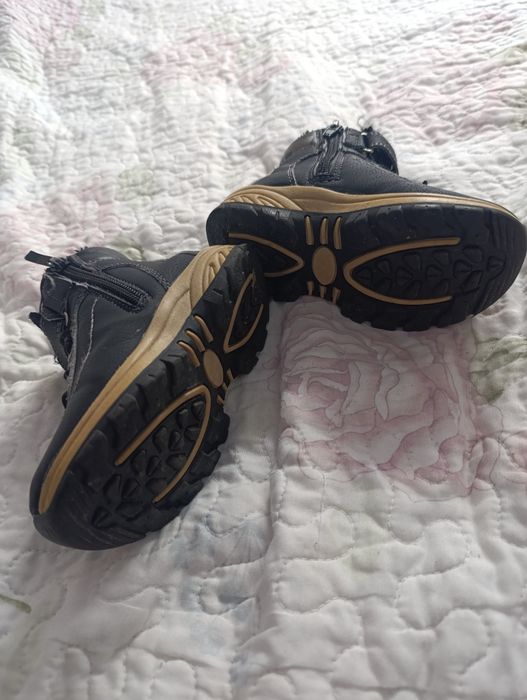 Vând ghetuțe de iarnă