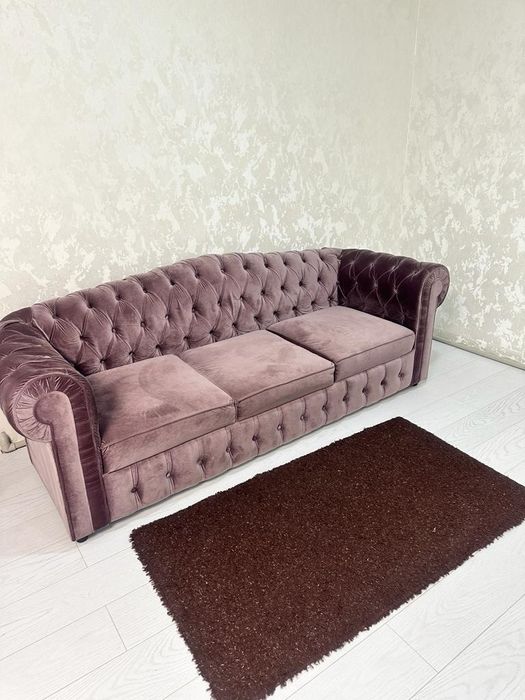 Продам диван Честер