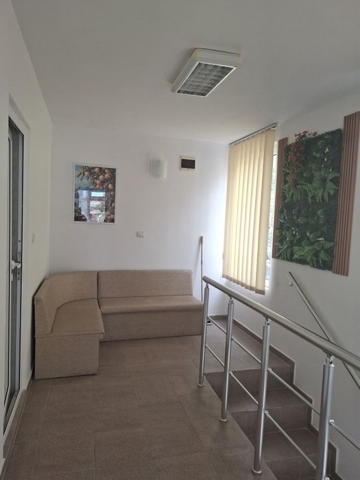 Дава се под наем Офис в Ямбол, Център - 24 кв.м за 204 € - Снимка #3