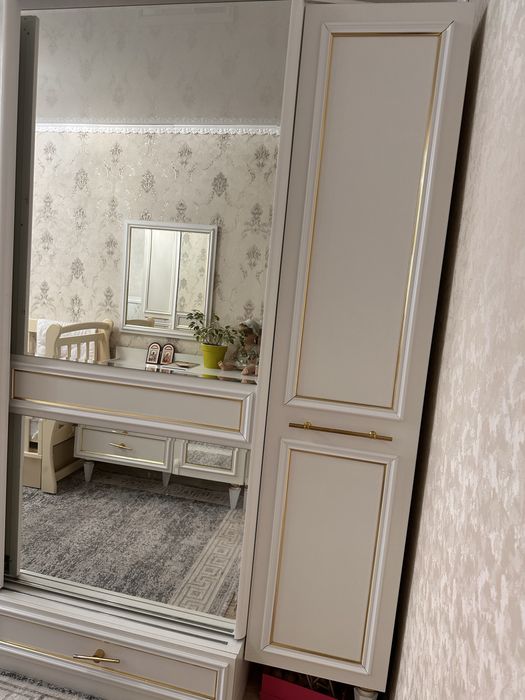 Продам шкаф-купе