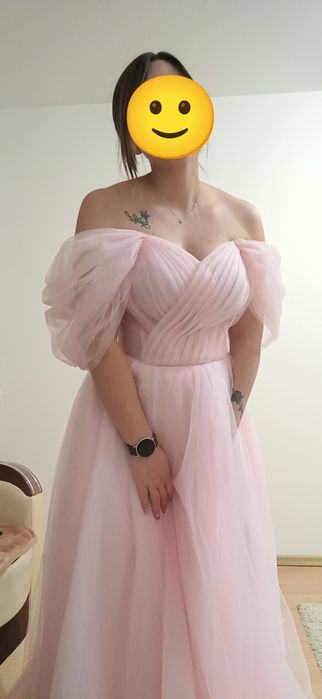 Vând rochițe ocazie