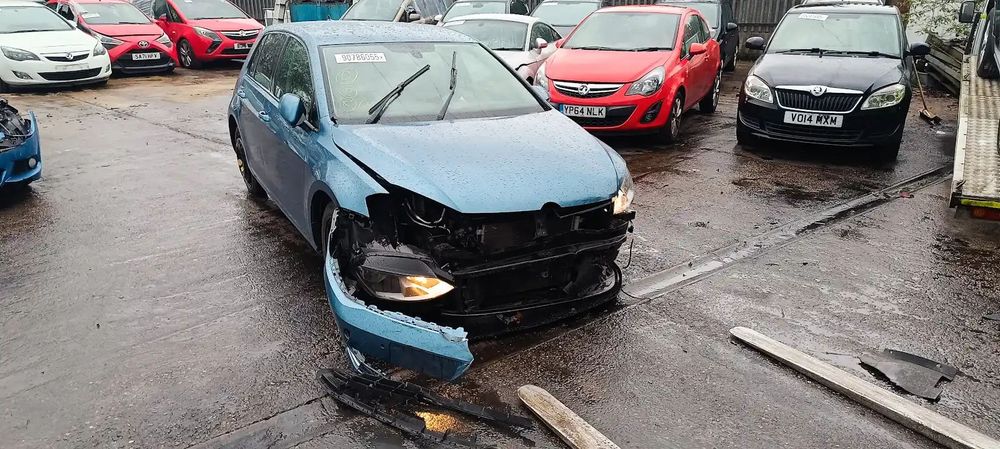 Dezmembrari / Dezmembrez Volkswagen Golf 7 (5G) 1.4 TSI CPTA cutie viteze manuala cod culoare LA5J