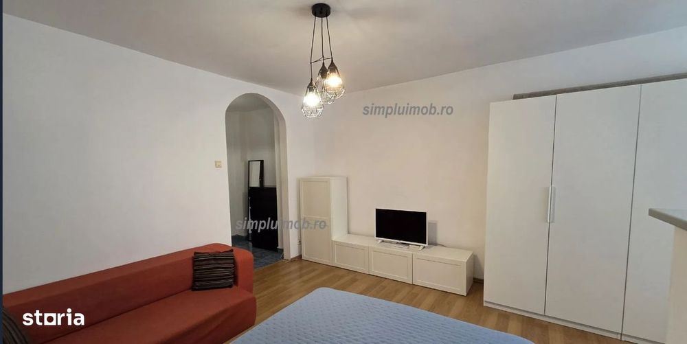Garsoniera renovata mobilata utilata Ramnicu Sarat