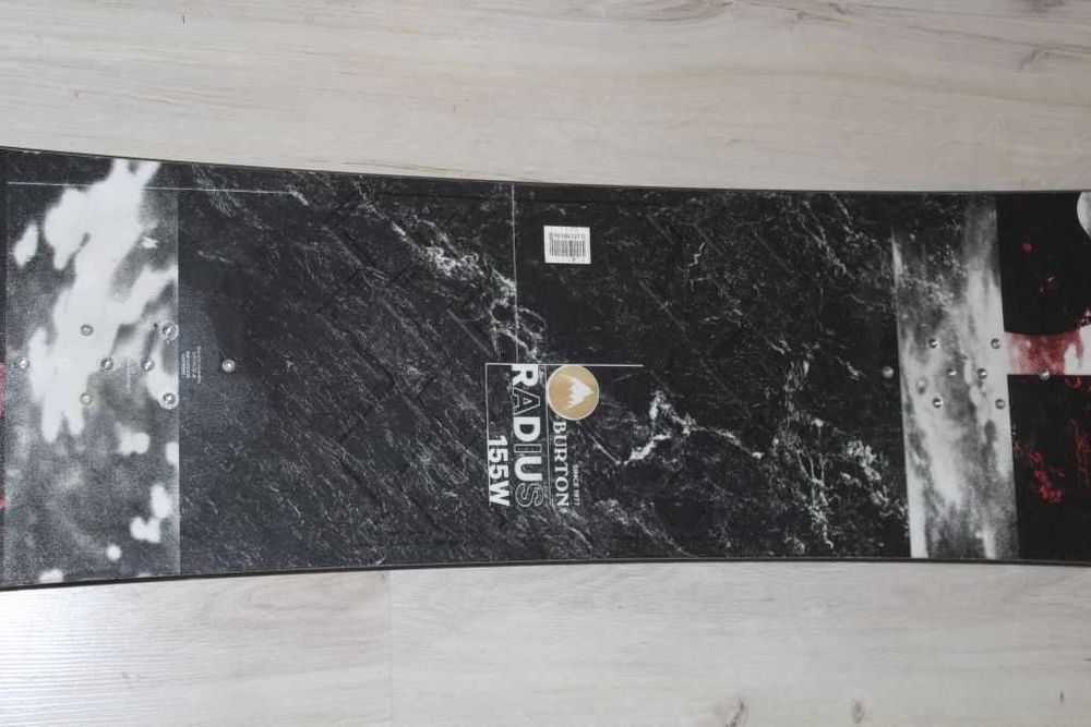 BURTON Radius Flat Top 155cm 2024