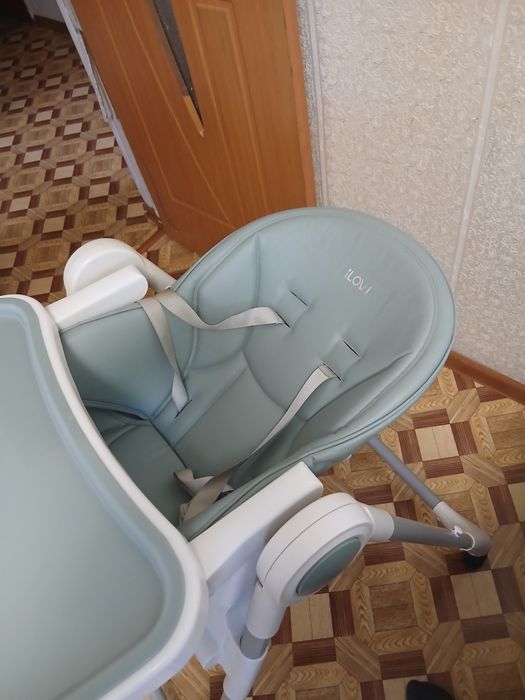 Стул для кормление детей