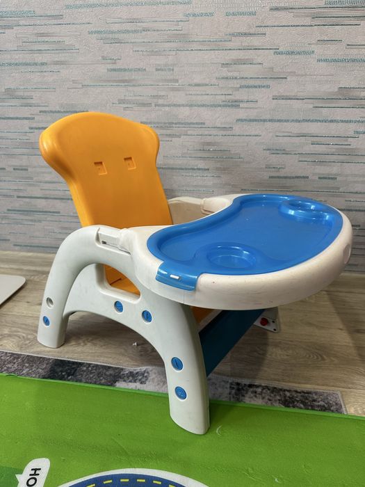 Столик детский красивый крепкий