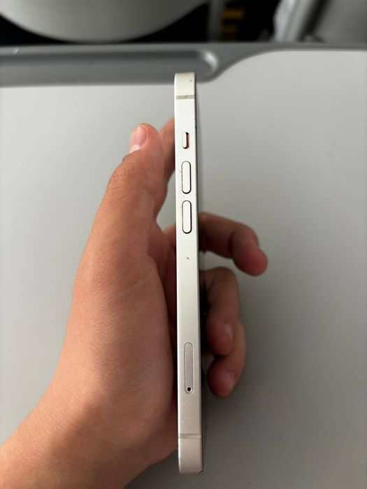 Продаю айфон 12 128 гб