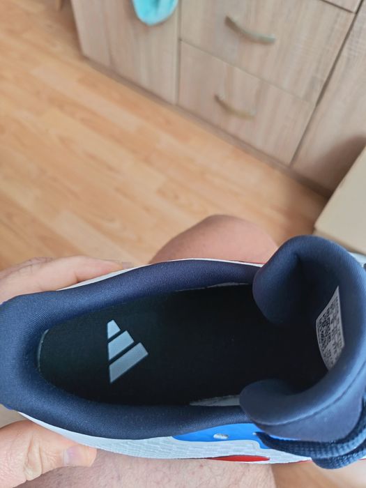 Чисто нови маратонки ADIDAS SWITCH RUN M  original 43 номер 40 евро