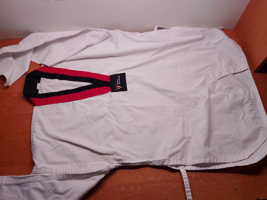 Форма тэквондо  б/у