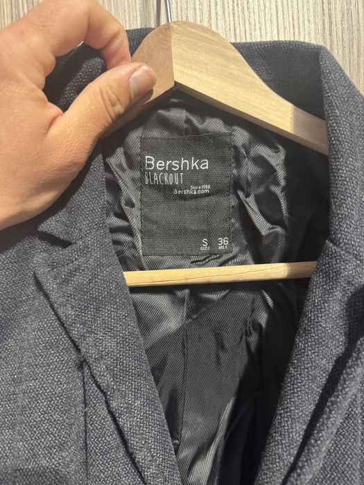 Спортно-елегантно сако Bershka