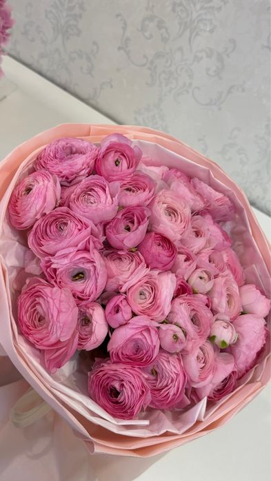 Букет из 31+ ранункулюс