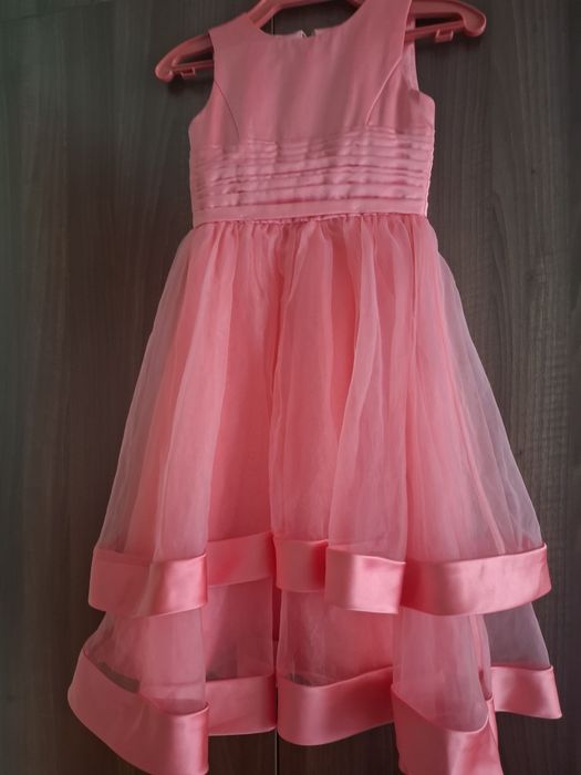Rochie de ocazie fetita, din tafta si voal, cu dubla captuseala.