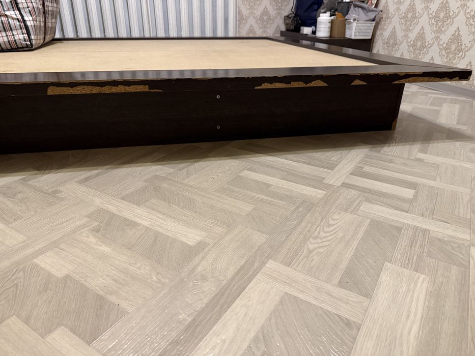 Кровать двуспальная