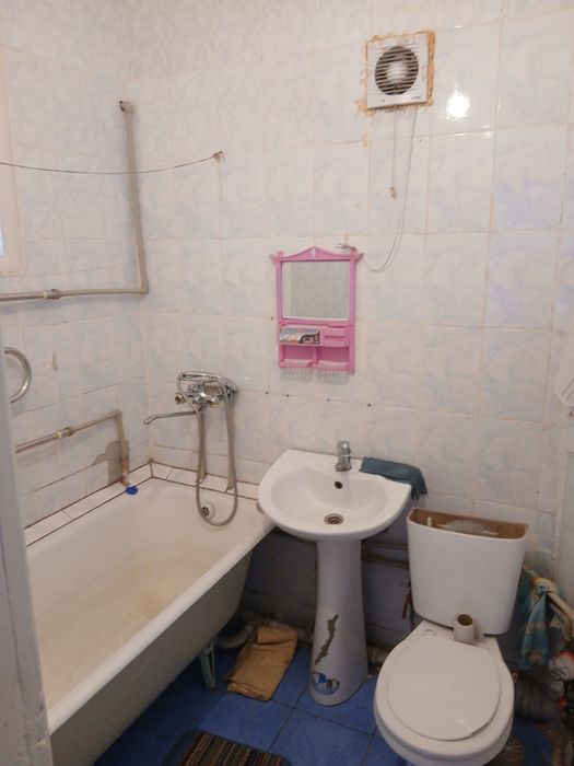 Продам срочнл квартиру в центре